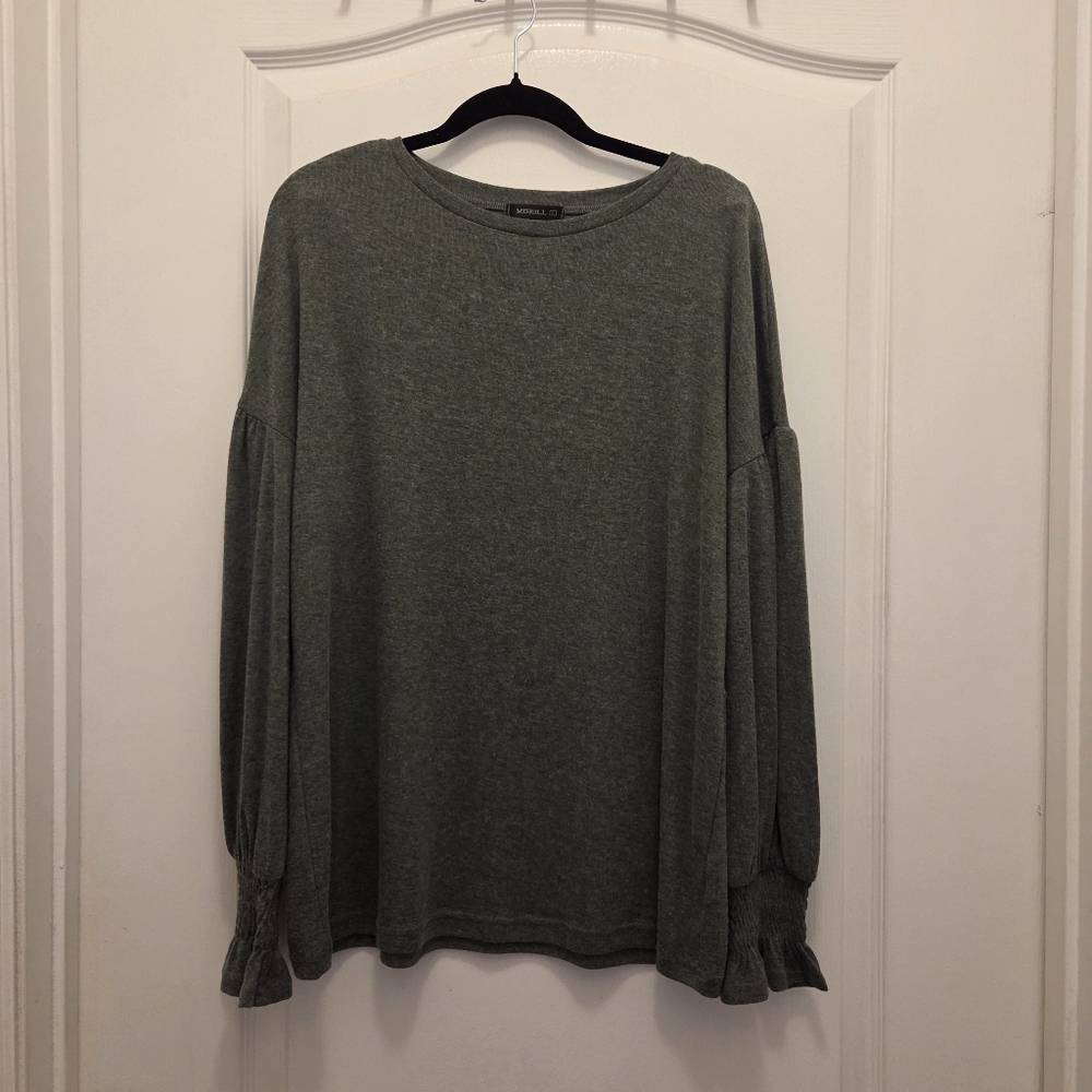 MIHOLL size large L women's pullover sweater with bishop style balloon sleeve
